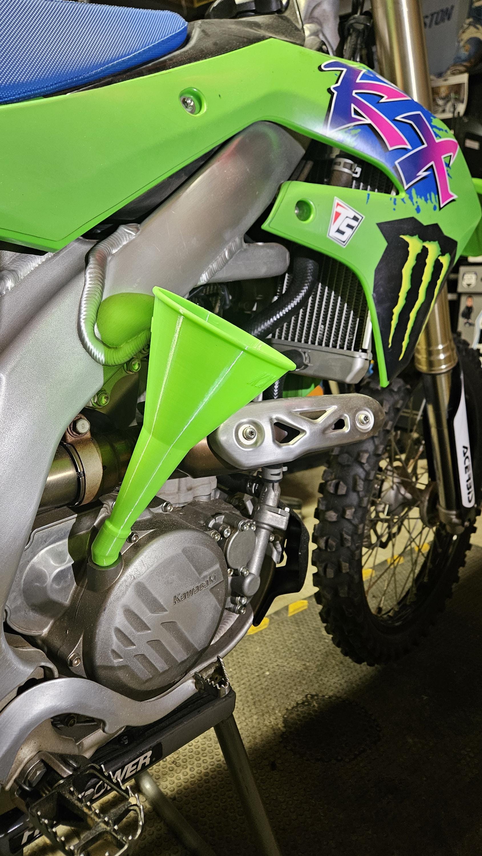 Kawasaki KX250F KX450F Threaded Funnel for Oil Changes