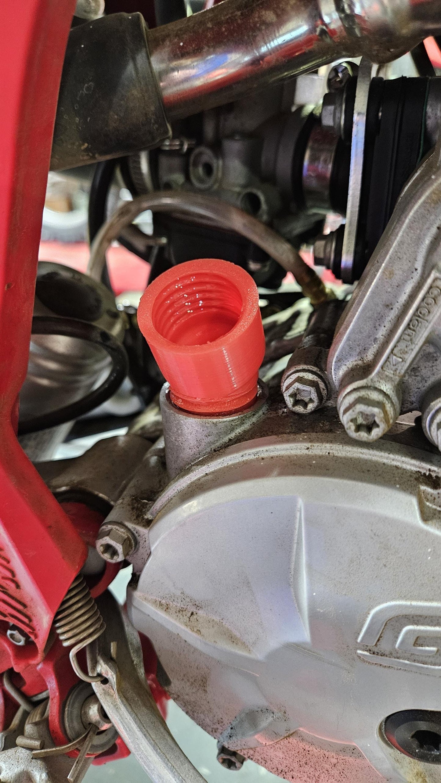 Threaded Oil Funnel Kit for KTM Husqvarna GasGas | Fits 50, 85 & 125–500cc