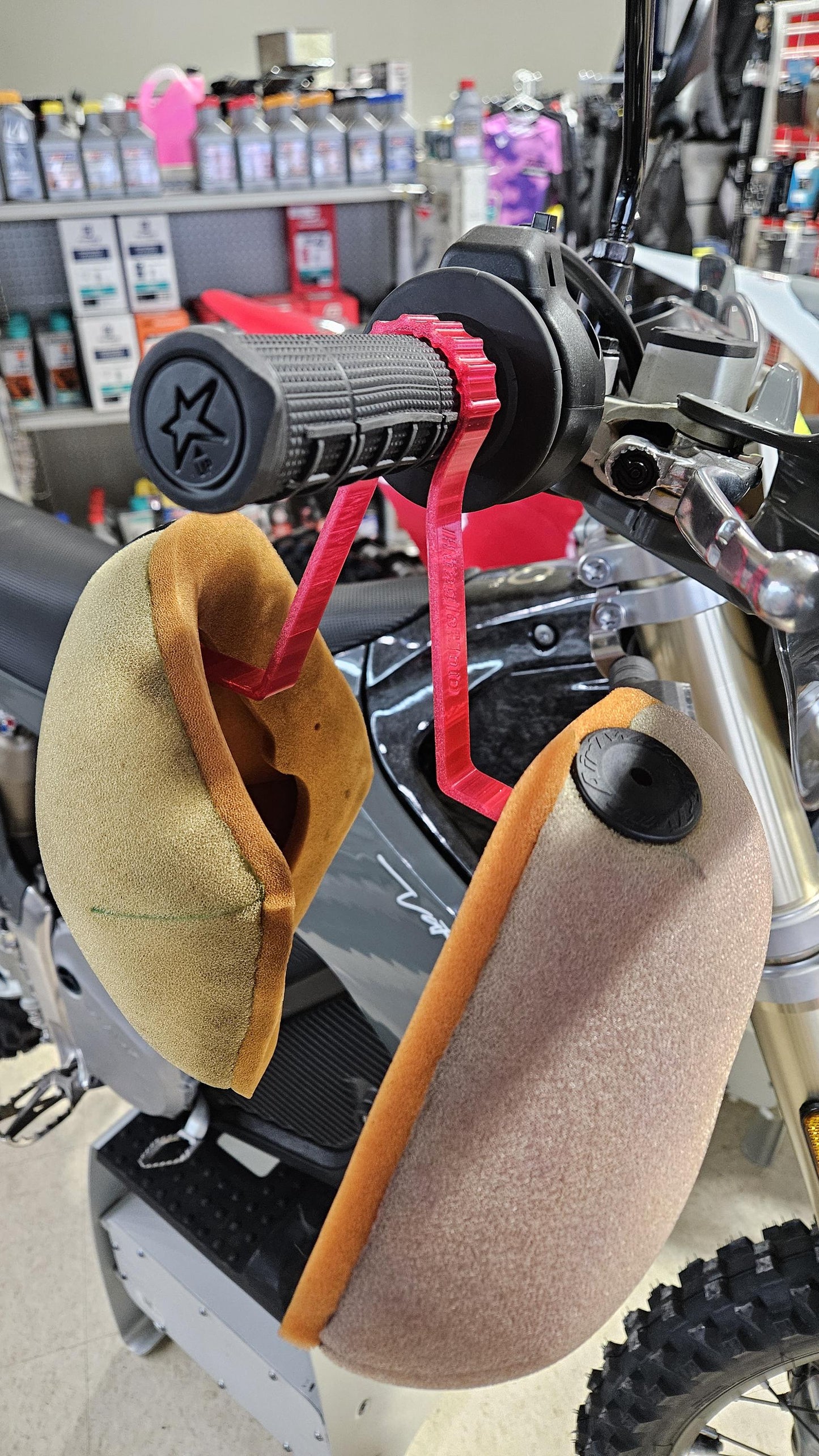 Dirt Bike Air Filter Drying Hook – Handlebar Hanger Motocross