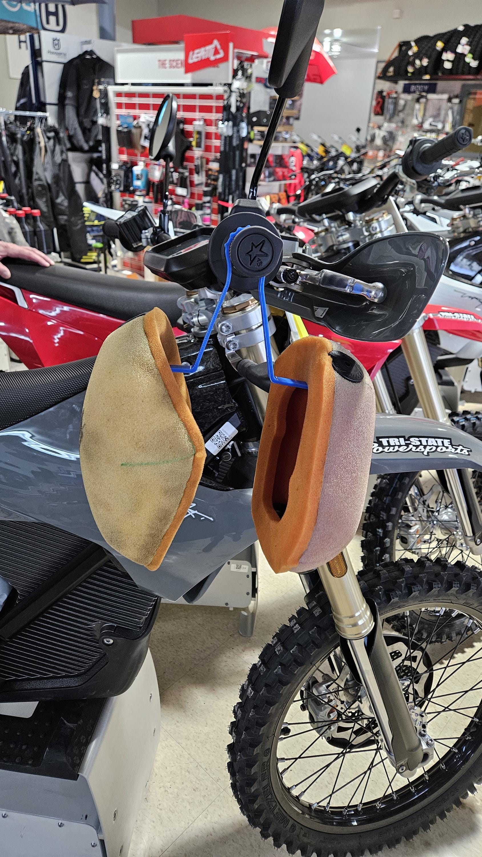 Dirt Bike Air Filter Drying Hook – Handlebar Hanger Motocross