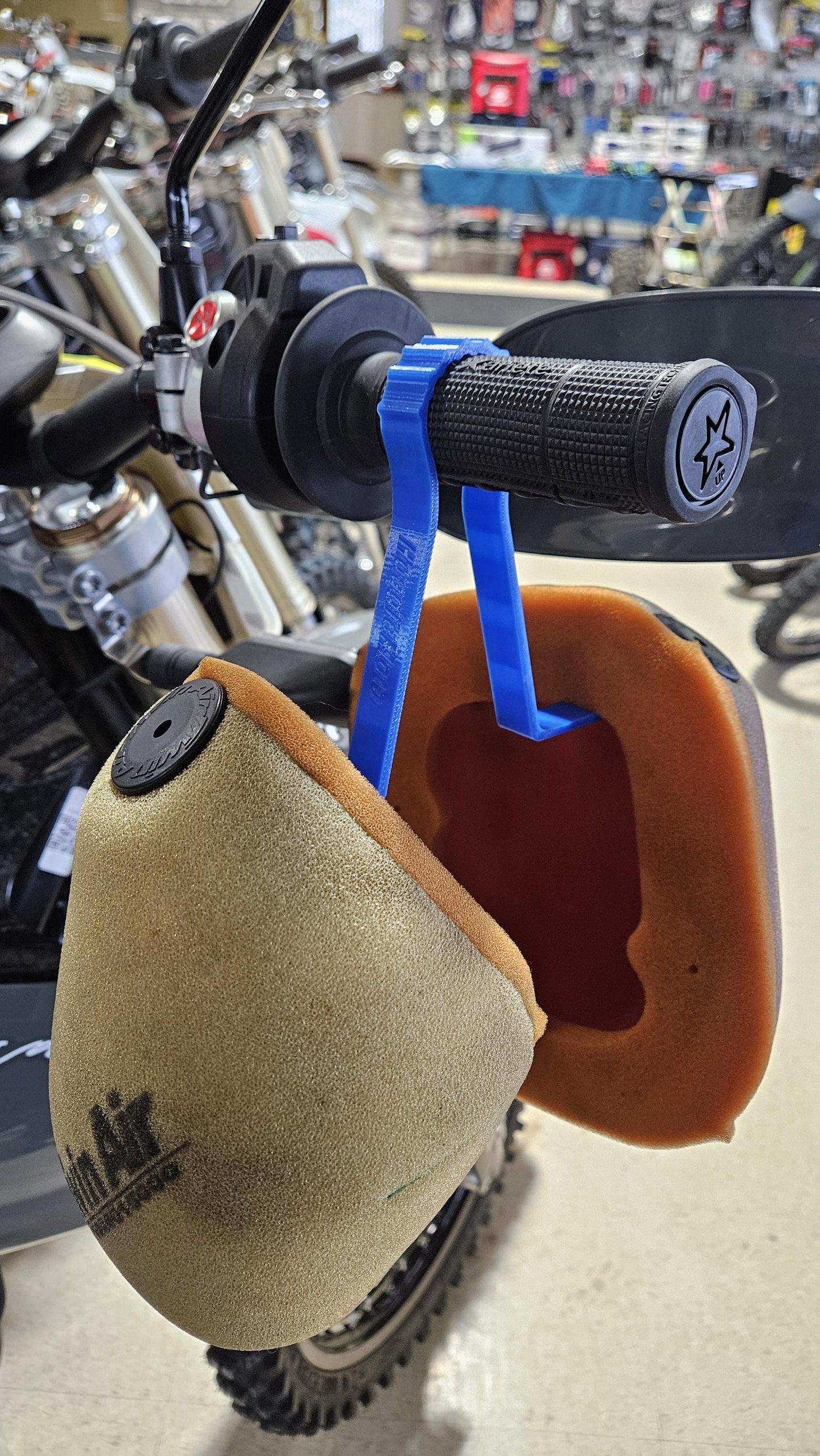 Dirt Bike Air Filter Drying Hook – Handlebar Hanger Motocross