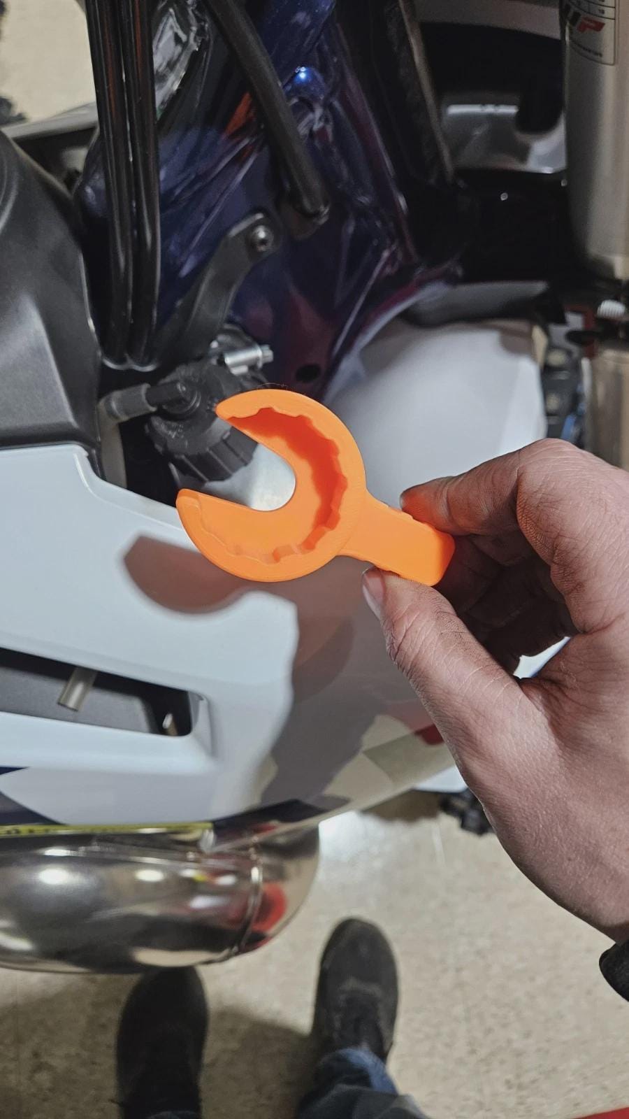 2026-2027 KTM & Husqvarna Radiator Coolant Cap Removal Tool