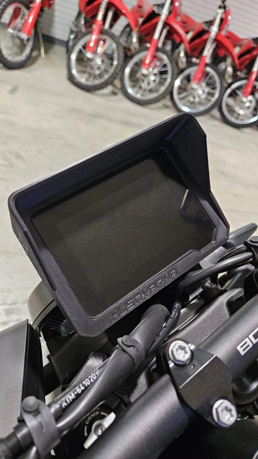 Husqvarna Svartpilen/Vitpilen 801 TFT Sun Shade (2025–2026)