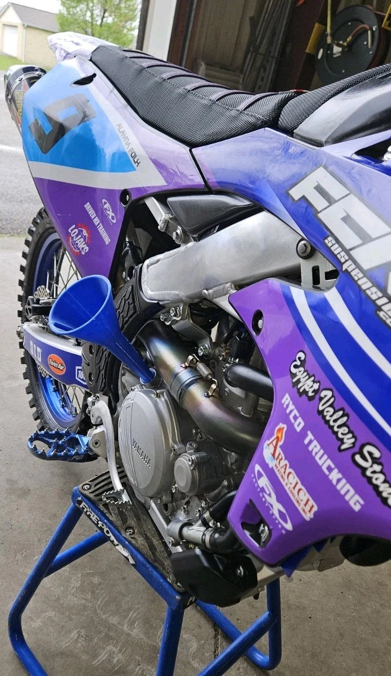 Yamaha YZ250F/YZ450F/YZ65 Threaded Oil Funnel