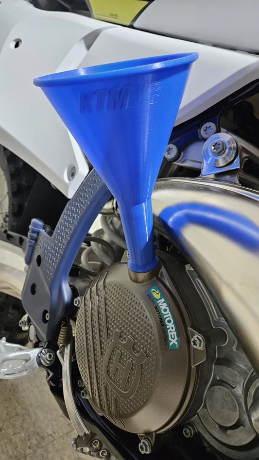 KTM, Husqvarna & GasGas M24×3 Threaded Oil Funnel – 125–500cc